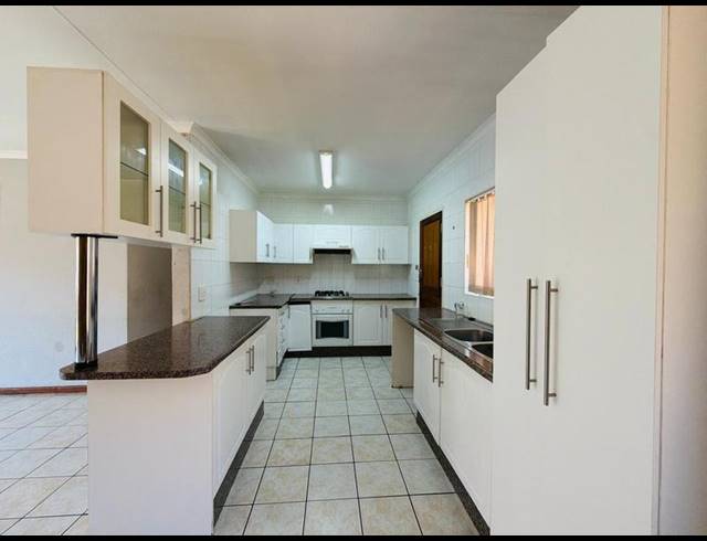 2 BEDROOM PROPERTY TO RENT IN BARTLETT